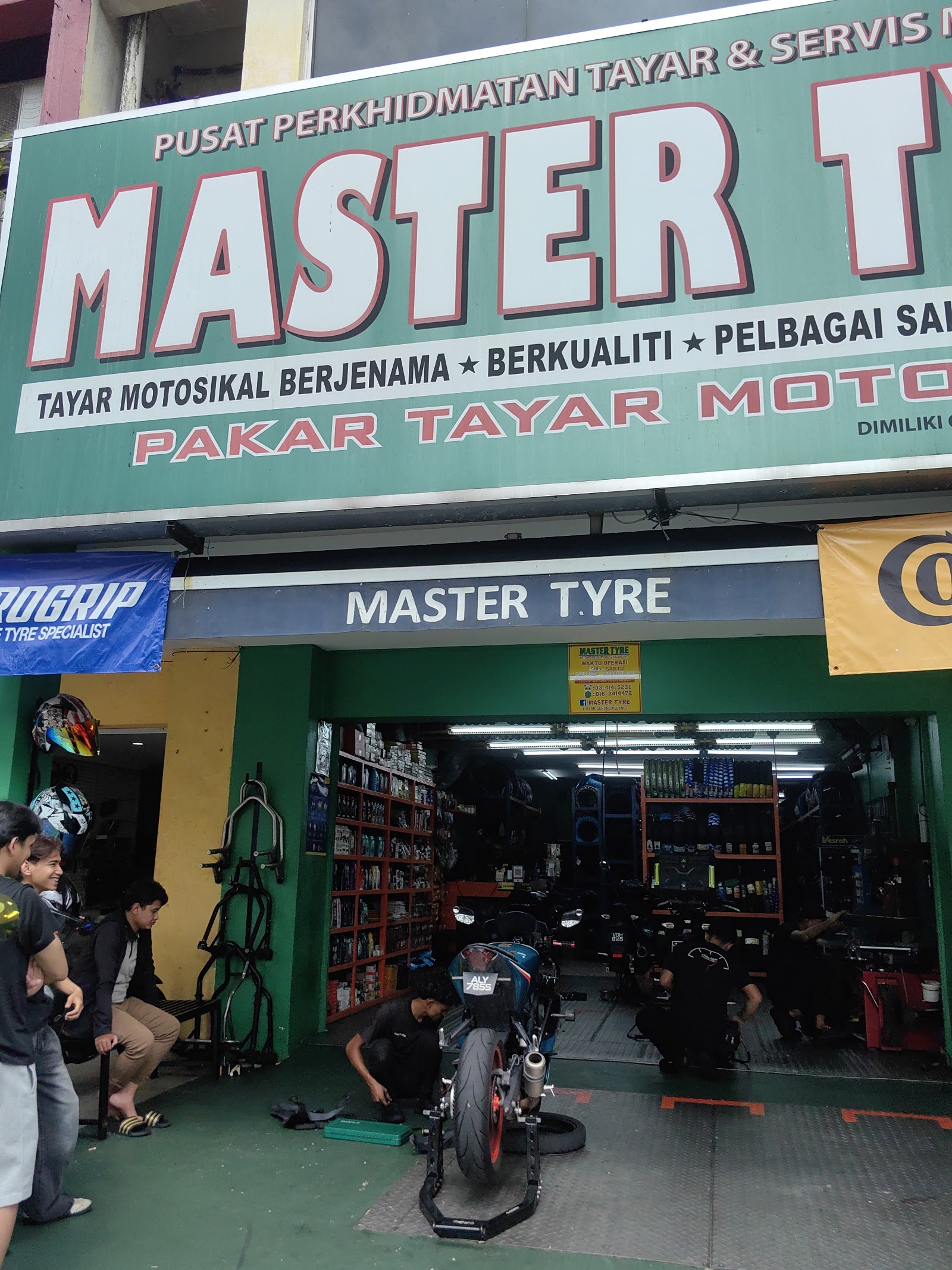 REX TYRE 8